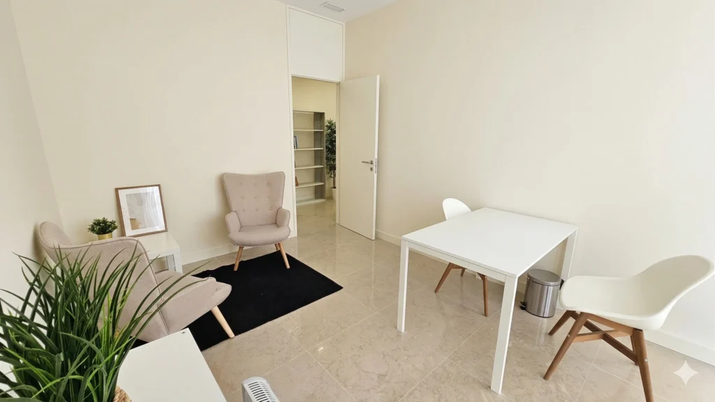 Gabinete de psicologia vazio na Clínica Santa Susana
